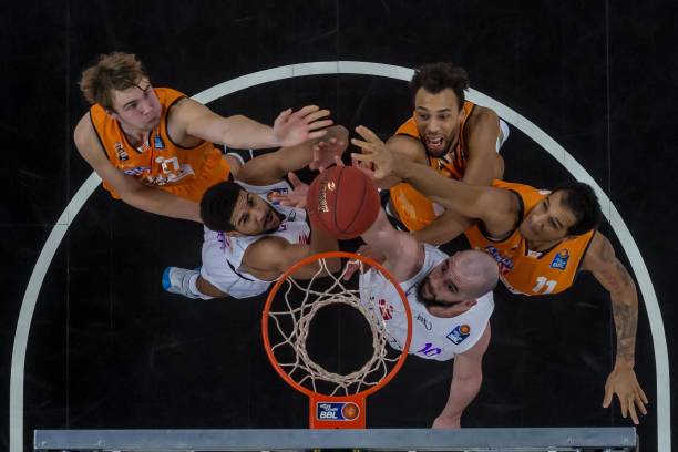 时调整战术 时调整战术