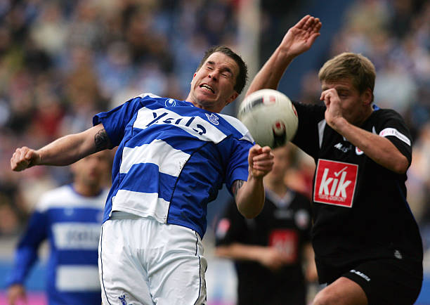 换轮胎一边 换轮胎一边