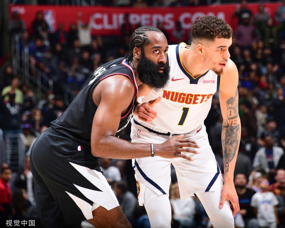 现出了顽强 现出了顽强