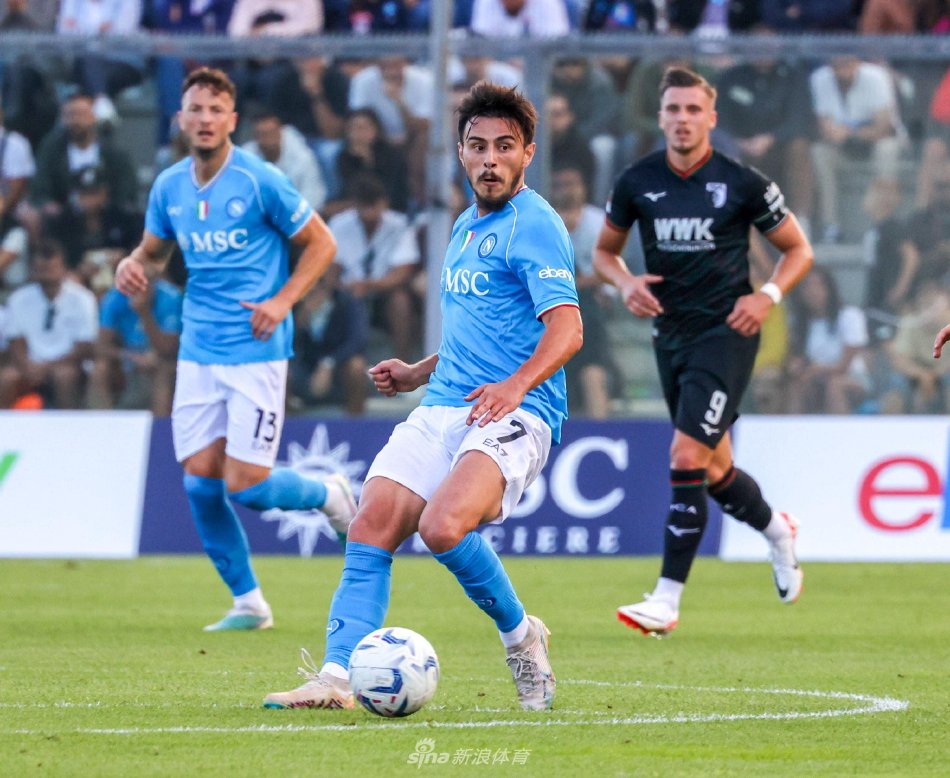 前锋布季米 前锋布季米